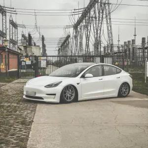 Hovedbilde Tesla Model 3 TA Luftundervogns Sæt